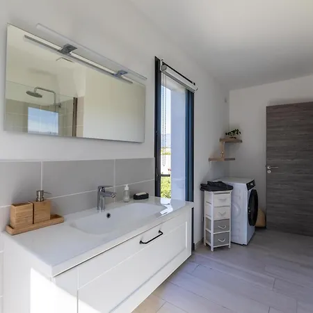 Vila Baia 4-5 Pers - 2mn Plages - Kids Friendly - Clim - Piscine Lecci