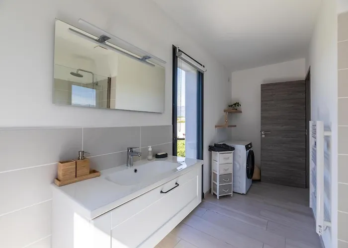 Vila Baia 4-5 Pers - 2mn Plages - Kids Friendly - Clim - Piscine Lecci