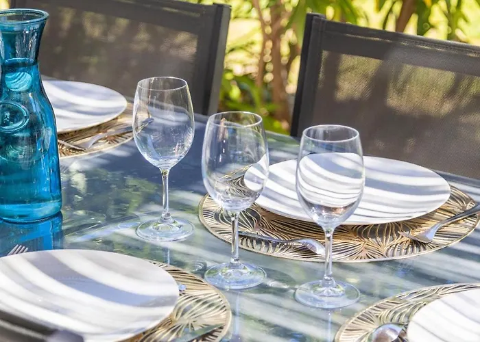 Baia 4-5 Pers - 2mn Plages - Kids Friendly - Clim - Piscine *